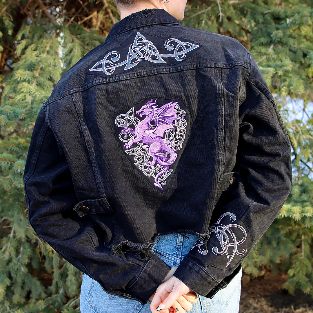 Heraldic Knotwork Dragon Feature - Image 14